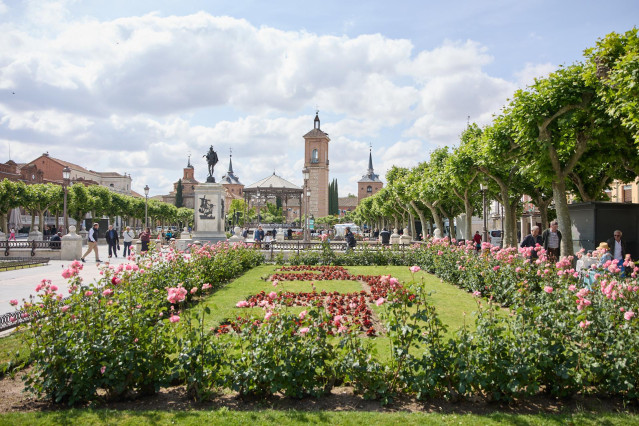 Archivo - La plaza de Cervantes, a 20 de mayo de 2023, en Alcalá de Henares, Madrid (España).
