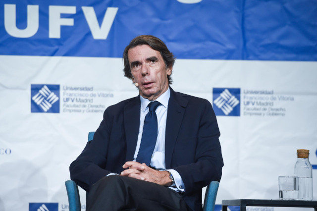 El expresidente del Gobierno José María Aznar durante un coloquio en la inauguración del Máster de Acción Política del Instituto de Estudios Atlánticos y la Universidad Francisco de Vitoria, a 2 de noviembre de 2023, en Pozuelo de Alarcón, Madrid (España)