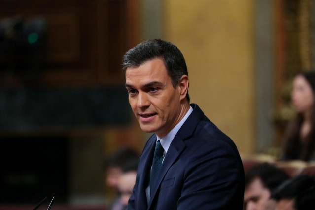 Archivo - El presidente del Gobierno en funciones, Pedro Sánchez, durante su intervención final en la segunda sesión del debate de investidura del candidato socialista a la Presidencia de Gobierno en la XIV Legislatura en Madrid (España), a 5 de enero de