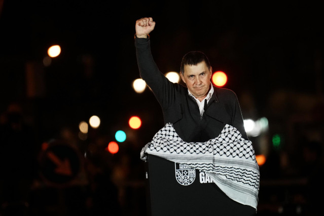El coordinador de EH Bildu, Arnaldo Otegi, en el acto político de la manifestación de este sábado en Bilbao.