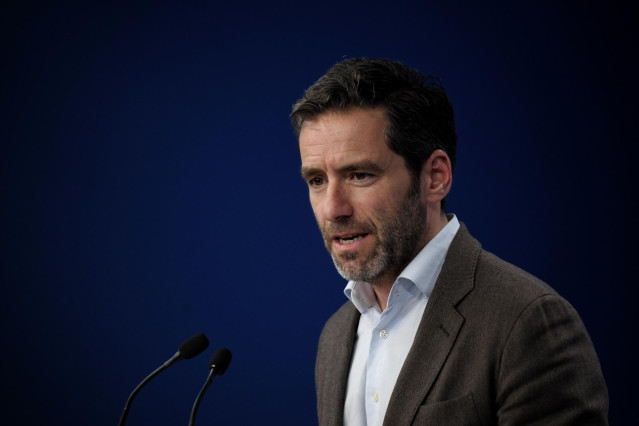 El vicesecretario de Cultura y Sociedad Abierta y portavoz del PP, Borja Sémper, durante una rueda de prensa posterior a la reunión del Comité de Dirección del Partido Popular, en la sede del partido, a 20 de noviembre de 2023, en Madrid (España). Durante