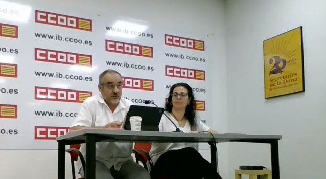 Archivo - El secretario general de la federación de Servicios de CCOO, José María Martínez, y la secretaria general de Servicios CCOO de Baleares, Silvia Montejano