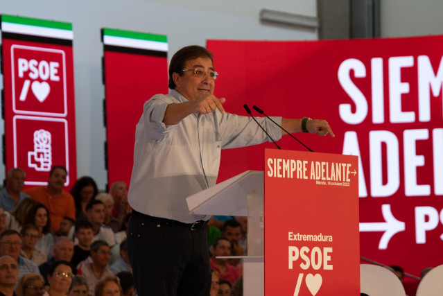Archivo - El secretario general del PSOE de Extremadura, Guillermo Fernández Vara, en un acto del PSOE en Mérida
