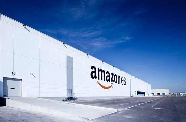 Archivo - Centro logístico de Amazon España