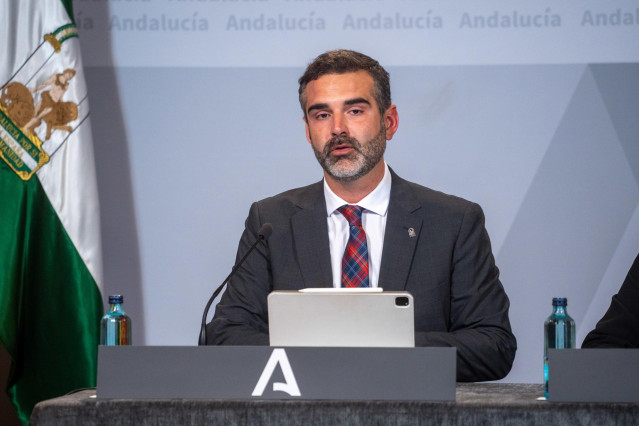 El consejero de Sostenibilidad y portavoz del Gobierno andaluz, Ramón Fernández-Pacheco, este martes durante la rueda de prensa posterior al Consejo de Gobierno.