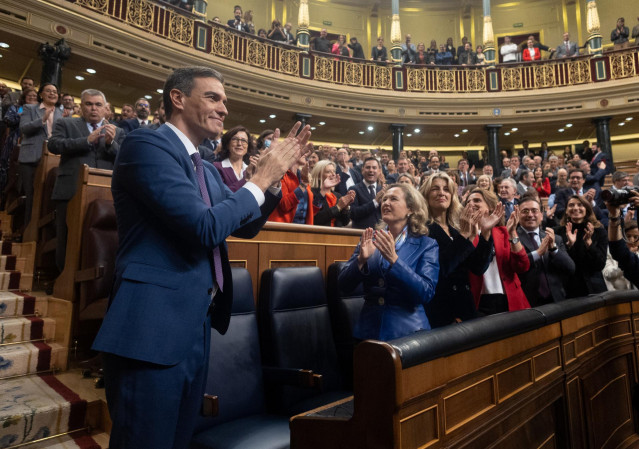 Pedro Sánchez, tras ser reelgido presidnete en el Congreso