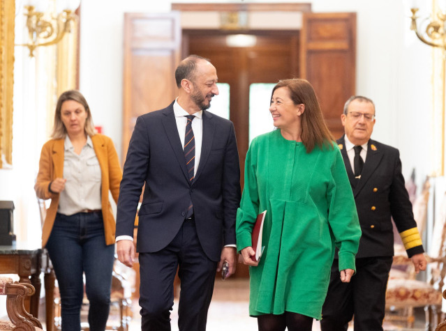 El vicepresidente del Congreso, Alfonso Rodríguez Gómez de Celis (2i), y la presidenta del Congreso Francina Armengol (2d), a su llegada a una Junta de Portavoces, en el Congreso de los Diputados, a 3 de noviembre de 2023. (Foto de archivo).