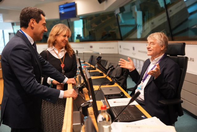El presidente de la Junta de Andalucía, Juanma Moreno, este miércoles, en la sede del Comité Europeo de las Regiones, en Bruselas