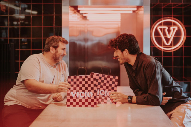 Archivo - La cadena de 'fast food' Vicio cierra una ronda de 17 millones con la participación de Messi y Griezmann