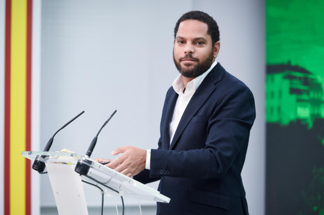 El secretario general de VOX, Ignacio Garriga, en una rueda de prensa