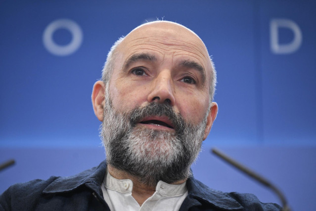 El diputado de BNG Néstor Rego durante una rueda de prensa