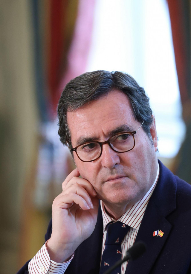 El presidente de la CEOE, Antonio Garamendi, durante la inauguración del IV Foro Económico Francia-España, en la Residencia del Embajador de Francia, a 28 de noviembre de 2023, en Madrid (España). El encuentro ha sido organizado por MEDEF y CEOE en colabo