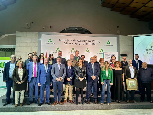 Np Capadr  Junta Y Sector Sellarán Una Alianza Para Defender La Pesca Del Mediterráneo Y Del Golfo De Cádiz