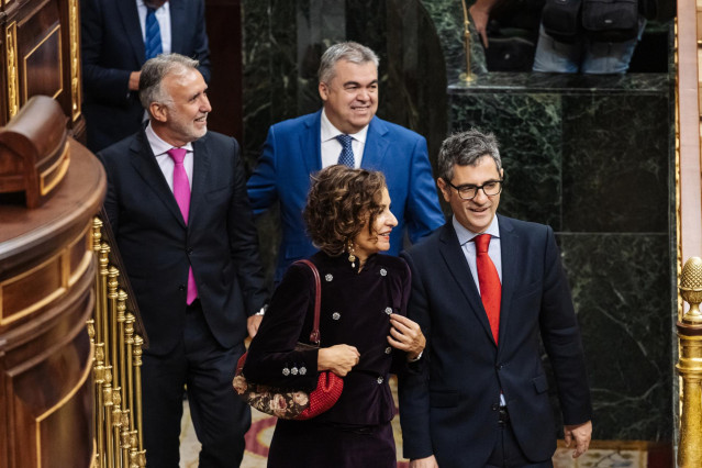 (I-D) El ministro de Política Territorial y Memoria Democrática, Ángel Víctor Torres; el secretario de Organización del Partido Socialista, Santos Cerdán; la vicepresidenta cuarta y 'número dos' del PSOE, María Jesús Montero, y el ministro de la Presidenc