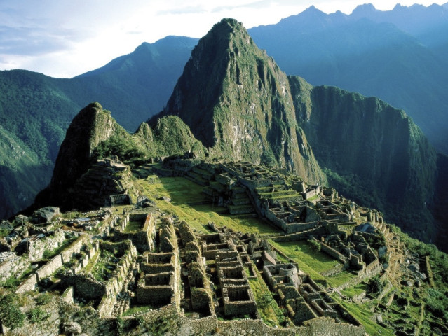 Archivo -     Mapa Tours ha lanzado un descuento especial del 20% para un acompañante entre el 13 de julio y el 26 de julio para su nueva línea de producto de larga distancia 