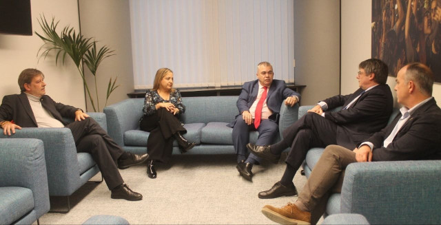Archivo - Reunión entre Santos Cerdán y Puigdemont