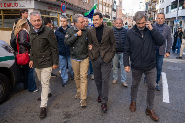 Cargo del PP acudiendo a la manifestación convocada este domingo en víspera de la conmemoración del 4D.