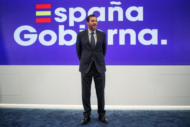 El ministro de Transportes y Movilidad Sostenible, Óscar Puente, durante el acto del nombramiento del secretario de Estado de Transportes, en la sede del Ministerio, a 28 de noviembre de 2023, en Madrid (España).