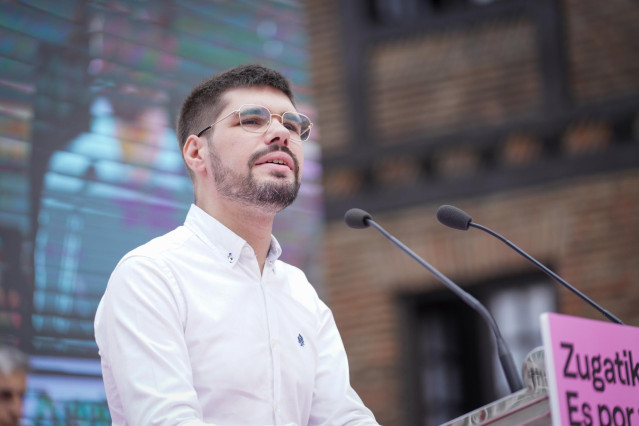 Archivo - El candidato de Sumar al Congreso, Lander Martínez