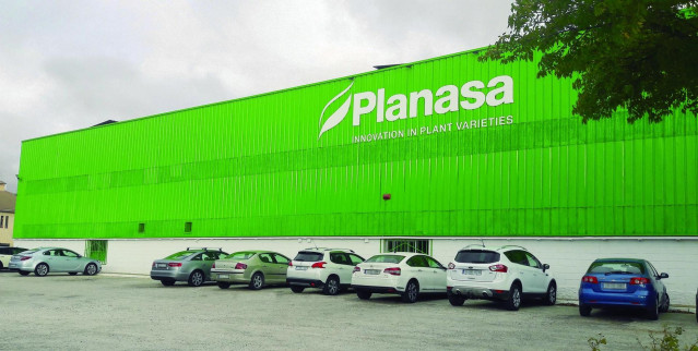 Archivo - Planasa prevé superar los 70 millones de Ebitda al cierre de 2023 e invierte 10 millones en I+D este año. En la imagen, la dede de Planasa en Valtierra (Navarra).