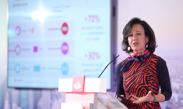 Archivo - La presidenta del Banco Santander, Ana Botín durante la presentación de los resultados correspondientes al ejercicio 2019, en la Ciudad Grupo Santander, en Boadilla del Monte/Madrid (España), a 29 de enero de 2020.