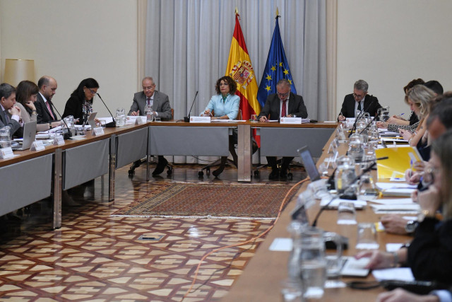 Reunión del Pleno de la Comisión Nacional de Administración Local, en el Palacio de Adanero, a 11 de diciembre de 2023, en Madrid (España).