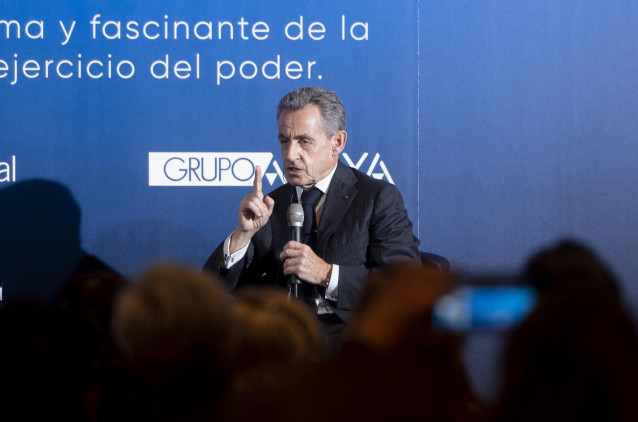 El expresidente de Francia Nicolas Sarkozy durante la presentación del libro 'Los años de las luchas’, en el Hotel Mandarín Oriental Ritz, a 11 de diciembre de 2023, en Madrid (España).