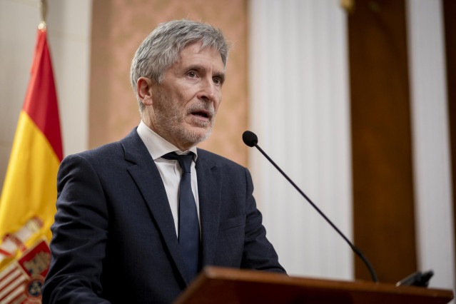 Archivo - El ministro del Interior, Fernando Grande-Marlaska, a 6 de noviembre de 2023, en Madrid (España).