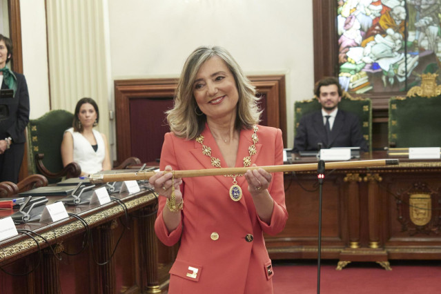 Archivo - Cristina Ibarrola, el día de su investidura como alcaldesa de Pamplona.