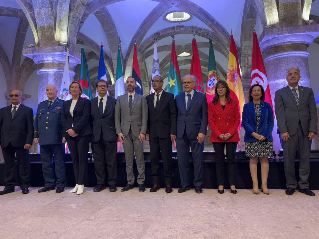 Robles asiste en Lisboa a la reunión a nivel de Ministros de Defensa de la Iniciativa 5+5.