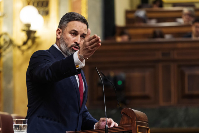 El líder de VOX, Santiago Abascal, interviene durante una sesión plenaria, en el Congreso de los Diputados.