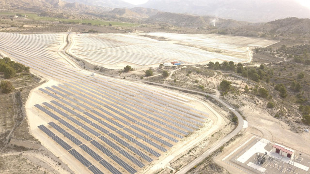 X-Elio cierra financiación por 35 millones con Bankinter para tres proyectos solares en España