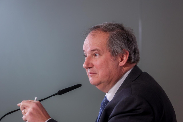 El ministro de Industria y Turismo, Jordi Hereu, interviene durante la Conferencia Sectorial de Turismo, en la sede del Ministerio, a 14 de diciembre de 2023, en Madrid (España).