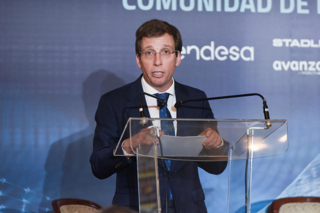 El alcalde de Madrid, José Luis Martínez-Almeida, interviene en la II Cumbre Empresarial Comunidad de Madrid-Comunidad Valenciana, en el Real Casino de Madrid