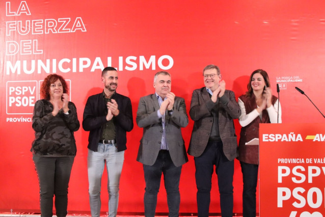 El secretario de Organización del PSOE, Santos Cerdán, participa en el acto 'La fuerza del municipalismo' organizado por el PSPV este viernes en València