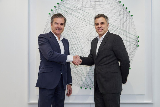 El ceo de Axpo Iberia, Ignacio Soneira, y el de Towa, David Peix