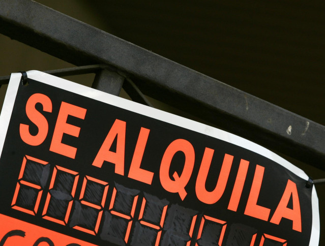 Archivo - El precio del alquiler sube un 6,1% interanual en España en noviembre, según Fotocasa.