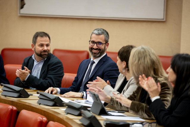 El presidente de la comisión de Justicia, el socialista Francisco Lucas Ayala, al ser elegido