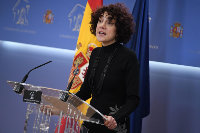 La diputada de Sumar Aina Vidal durante una rueda de prensa posterior a la reunión de la Junta de Portavoces, en el Congreso de los Diputados, a 28 de noviembre de 2023, en Madrid (España).