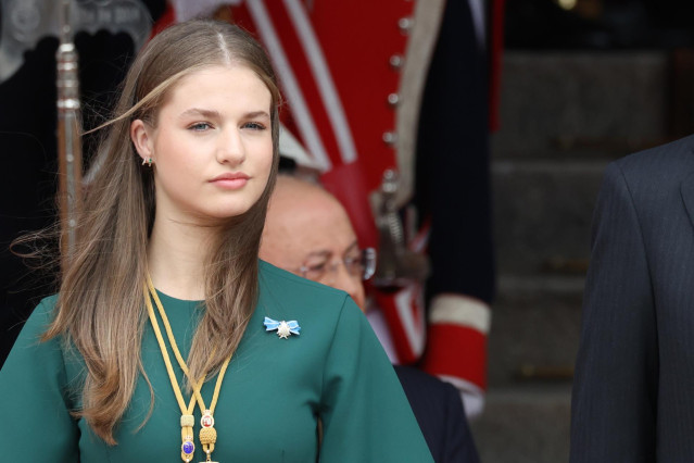 La Princesa Leonor a la salida de la Solemne Sesión de Apertura de las Cortes Generales de la XV Legislatura, en el Congreso de los Diputados, a 29 de noviembre de 2023, en Madrid (España). El Rey abre hoy la decimoquinta legislatura en una sesión plenari