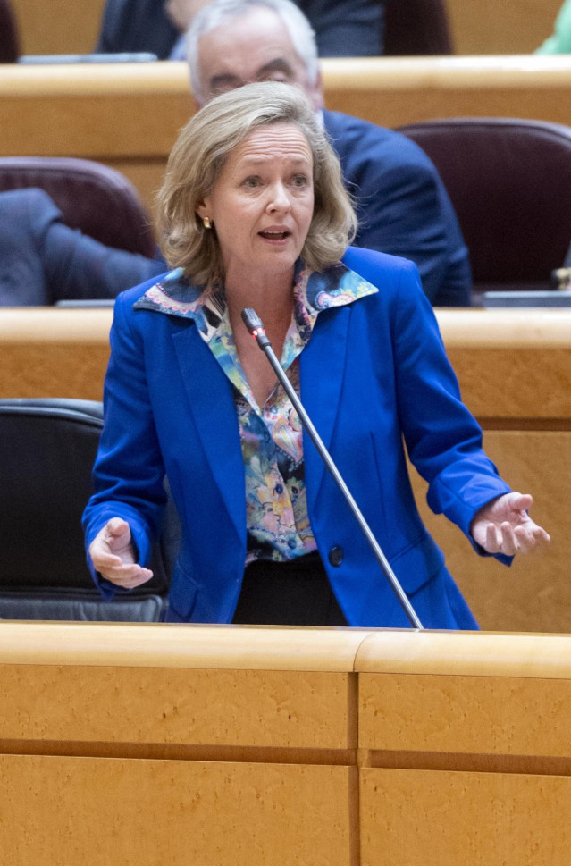 Archivo - La vicepresidenta primera y ministra de Asuntos Económicos y Transformación Digital, Nadia Calviño, durante una sesión de control al Gobierno en el Senado, a 25 de octubre de 2022, en Madrid (España). El Senado celebra hoy una sesión de control