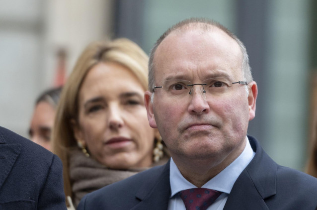 La diputada del PP Cayetana Álvarez de Toledo y el portavoz del PP en el Congreso, Miguel Tellado.