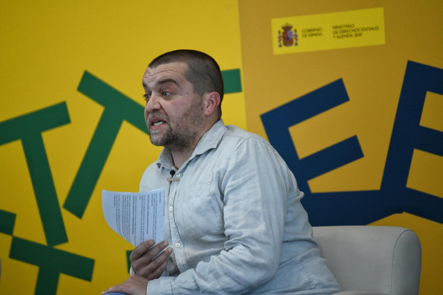 Archivo - El exdirector general de los Derechos de los Animales, Sergio García Torres, interviene en un acto para rendir cuentas de su trabajo durante el último año, en el Círculo de Bellas Artes, a 8 de abril de 2022, en Madrid (España).