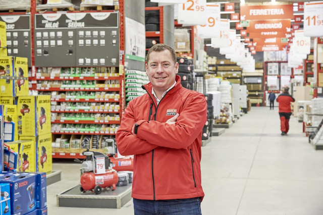 Archivo - El hasta ahora ceo de Brico Depôt Iberia y director de Marcas Propias y Comercial del Grupo Kingfisher, Mike Foulds