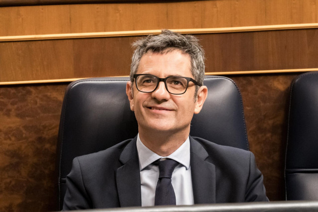 El ministro de la Presidencia, Relaciones con las Cortes y Justicia, Félix Bolaños, durante un pleno en el Congreso de los Diputados, a 19 de diciembre de 2023, en Madrid (España).