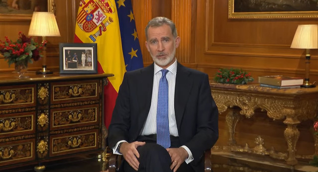 El Rey Felipe VI ofrece su tradicional discurso de Nochebuena desde Zarzuela, en Madrid (España) a 24 de diciembre de 2023.