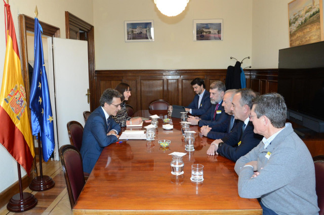 El secretario de Recursos Agrarios y Seguridad Alimentaria, Fernando Miranda, se reúne con la Asociación Nacional de Maquinaria Agropecuaria y Espacios Verdes (Ansemat)
