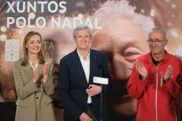 El presidente de la Xunta, Alfonso Rueda, visita la residencia de Tempo Libre de Panxón, en Nigrán (Pontevedra).