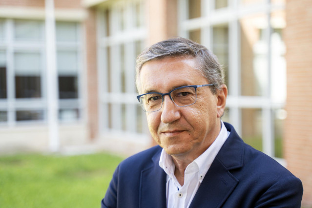 Archivo - El nuevo conseller de Educación, Universidades y Empleo de la Generalitat Valenciana, José Antonio Rovira.