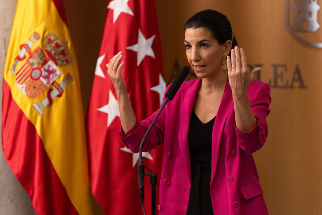 La portavoz de VOX en la Asamblea de Madrid, Rocío Monasterio, interviene durante el pleno de la Asamblea de Madrid